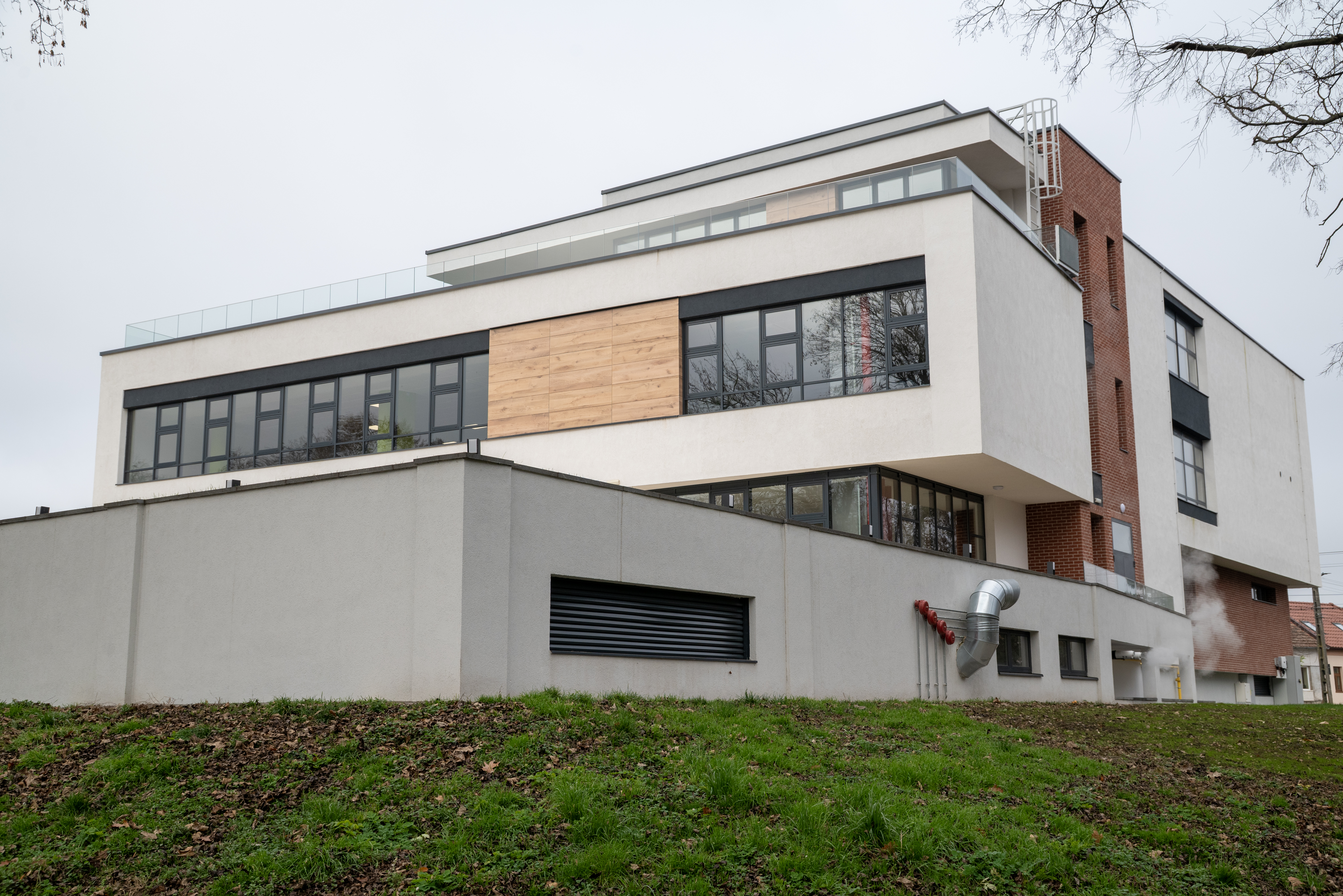 Centru Multifunctional